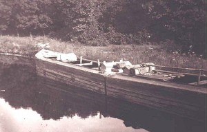 MCC 0201 - boat sitting along canal (1)